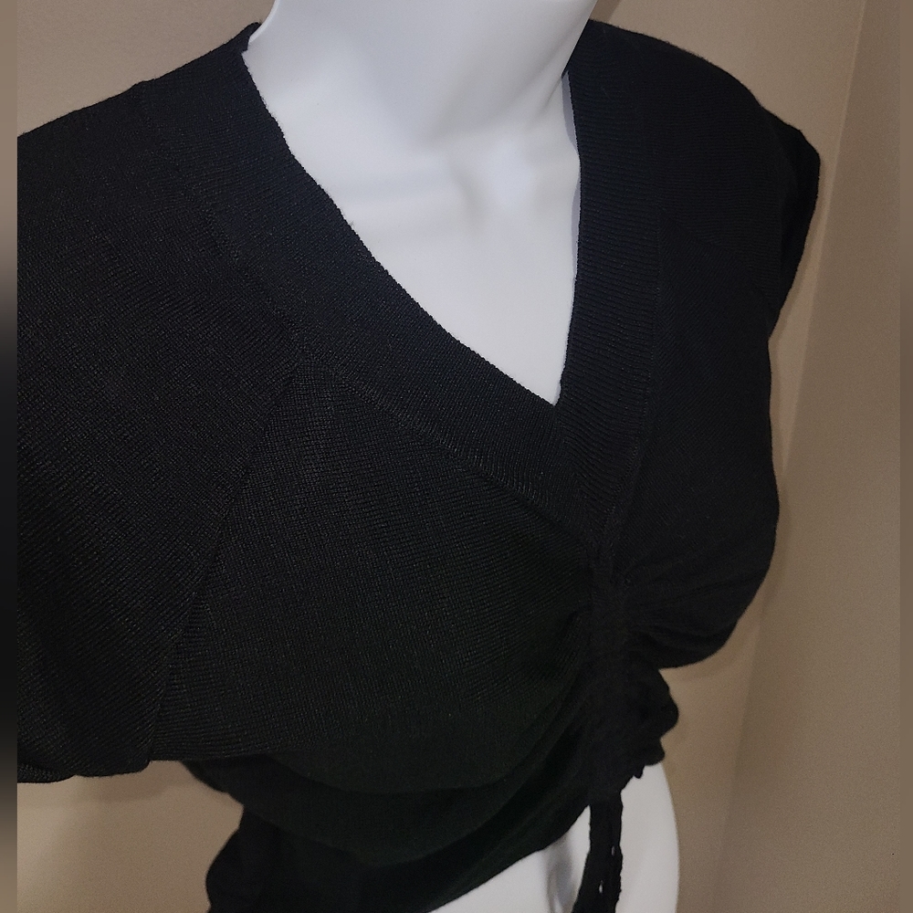 Cropped Top - Picture 3 of 4